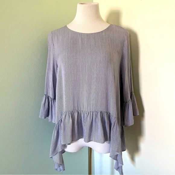 Simply Vera Wang Women’s Asymmetrical Blue Striped Blouse Size M - Picture 1 of 13